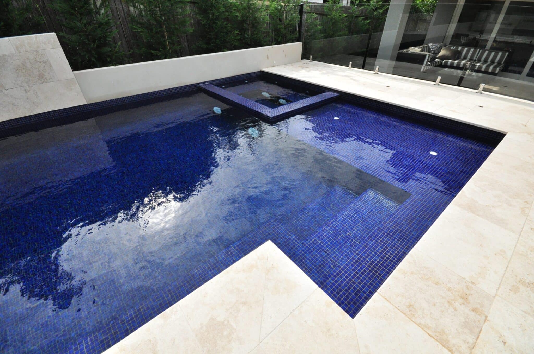 Ezarri Niebla 2503-D Pool Tile