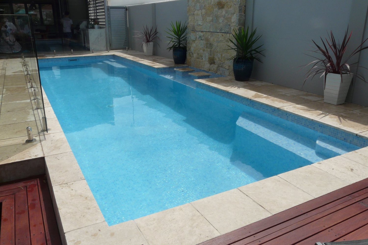 Miami Pearl Glass Pool Mosaic Tile